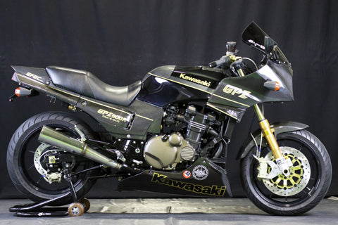 カワサキZ1/Z2/KZ900/KZ1000フロントカウルいただける方のご検討をよろしく