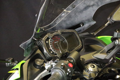 Ninja650 メーターカバー – A-TECH Online Shop